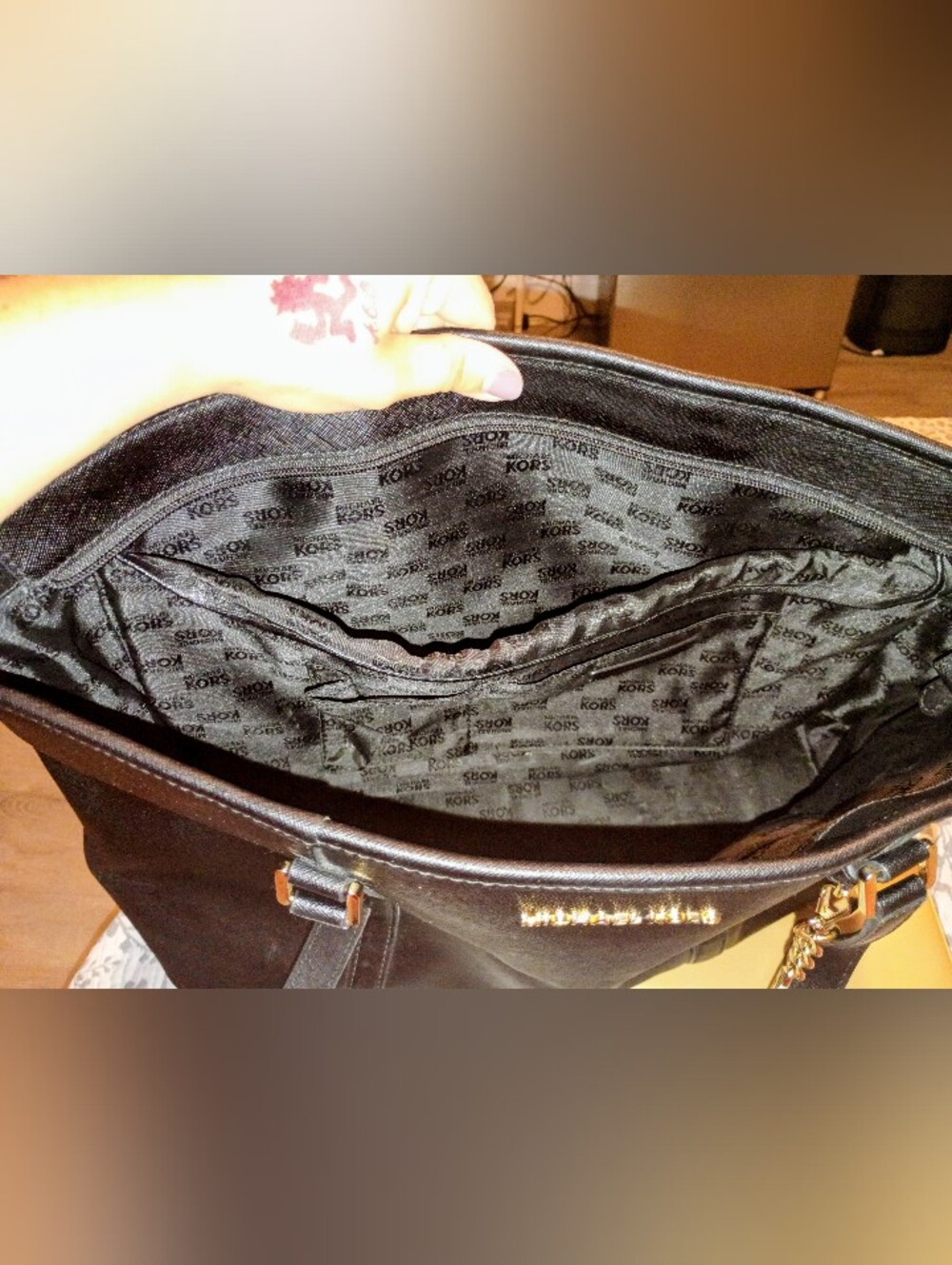 Genuine Michael Kors Large Black Tote - Picture 2 of 5